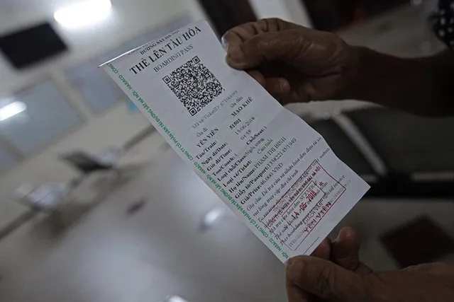 Theo qui định của ngành đường sắt, bà Bình được giảm 15% giá vé cho người cao tuổi (từ 60 tuổi trở lên). Bà Bình không đi hết tuyến mà chỉ mua vé đến ga Mạo Khê, Quảng Ninh với giá 46 ngàn đồng.