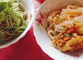 Đà Nẵng: Xác lập kỷ lục chiếc bánh xèo lớn nhất Việt Nam ảnh 11 7 món ngon phải thử tại ngôi chợ lâu năm nhất Hội An