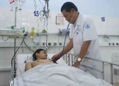 Cứu cánh cho bệnh nhi viêm cơ tim cấp bằng 'vũ khí' ECMO ảnh 2 Kỹ thuật mới đưa cậu bé 15 tuổi từ cõi chết trở về