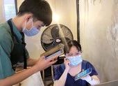 1 nhà hàng nổi tiếng ở Đà Nẵng bị xử phạt vì không quét mã QR kiểm soát ra vào ảnh 1 TP Đà Nẵng 'phủ sóng' mã QR để kiểm soát dịch