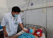 Cụ ông ‘sống chung’ với đầu đạn trong phổi hơn 60 năm ảnh 2 Mổ lấy khối u khổng lồ cho bệnh nhân 16 tuổi thường xuyên phải ngủ ngồi