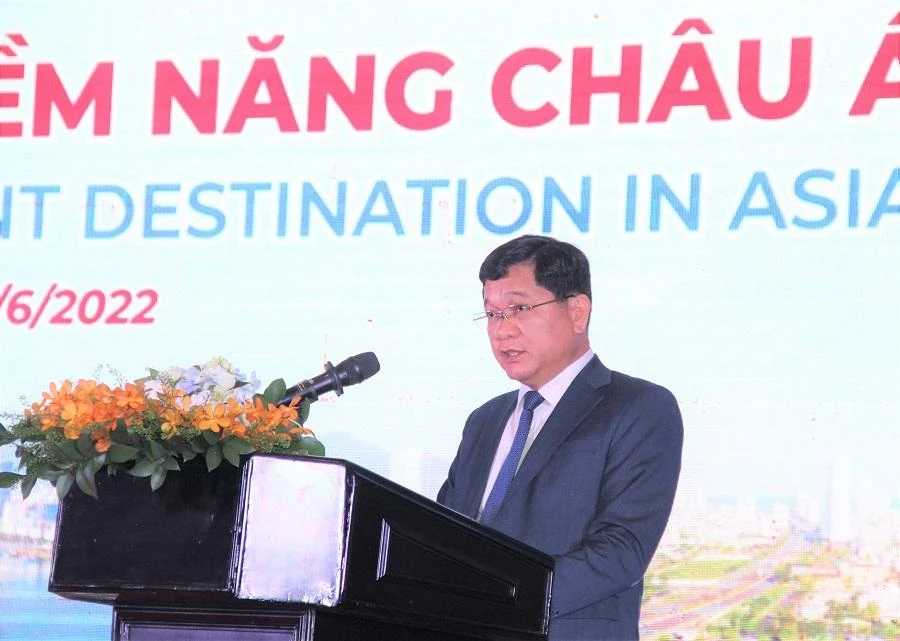 Phó Chủ tịch UBND TP Đà Nẵng Trần Phước Sơn phát biểu tại diễn đàn. Ảnh: T.AN