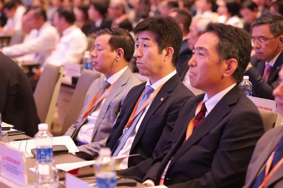 Diễn đàn Đầu tư Đà Nẵng thu hút hơn 600 đại biểu tham dự. Diễn đàn Đầu tư Đà Nẵng thu hút hơn 600 đại biểu tham dự.