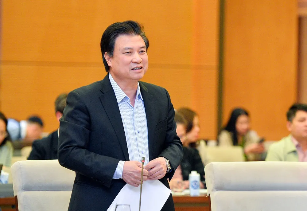 Thứ trưởng Bộ GD&ĐT Nguyễn Hữu Độ tại phiên họp. Ảnh: Cổng TTĐTQH Thứ trưởng Bộ GD&ĐT Nguyễn Hữu Độ tại phiên họp. Ảnh: Cổng TTĐTQH