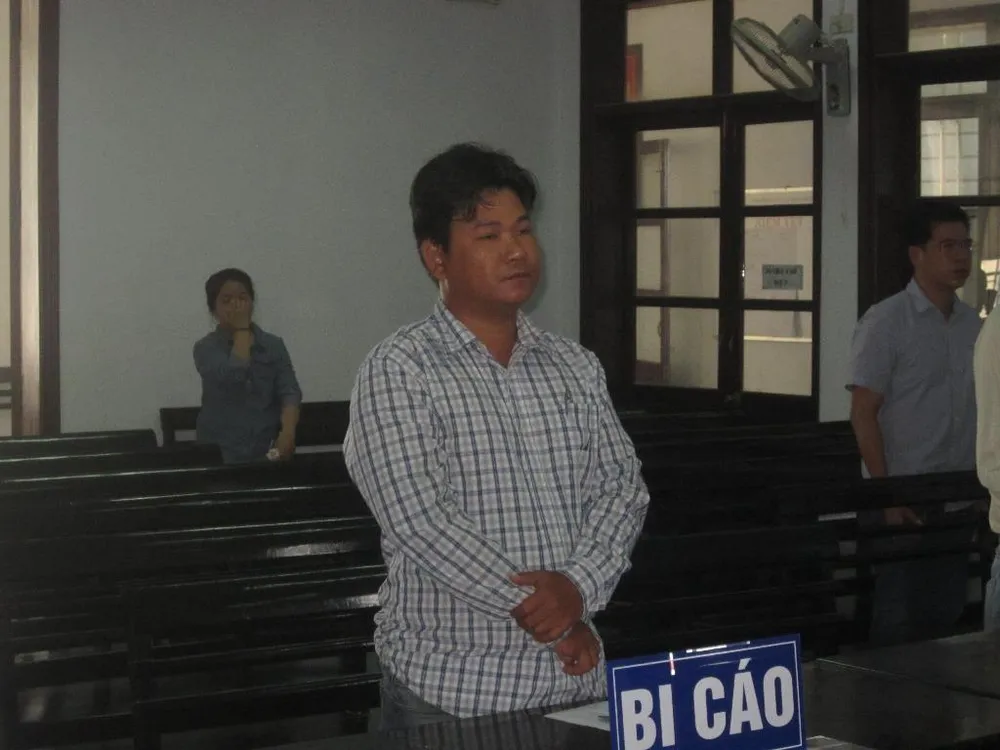 Chủ nợ bị đánh trọng thương vì chửi cha mẹ con nợ ảnh 1