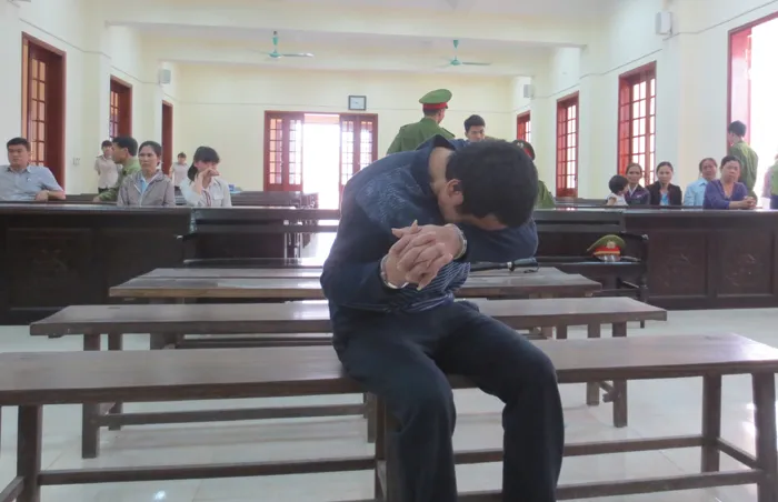 Uống rượu say, toan ra tay giết vợ ảnh 3