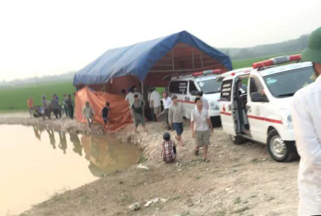 Thương tâm: Ô tô lao xuống hồ chìm nghỉm, giám đốc và lái xe tử vong ảnh 3