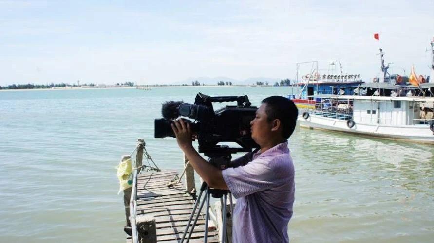 Su-30MK2 gặp nạn: Họp bàn phương án tìm kiếm thượng tá Khải ảnh 26 Su-30MK2 gặp nạn: Họp bàn phương án tìm kiếm thượng tá Khải ảnh 26