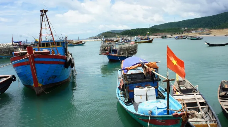 Tàu đánh bắt cá xa bờ của ngư dân thị xã Kỳ Anh (Hà Tĩnh)