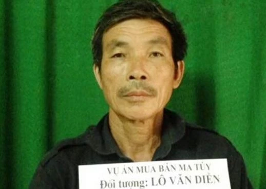 63 tuổi vẫn mang súng tự chế đi bán heroin ảnh 1