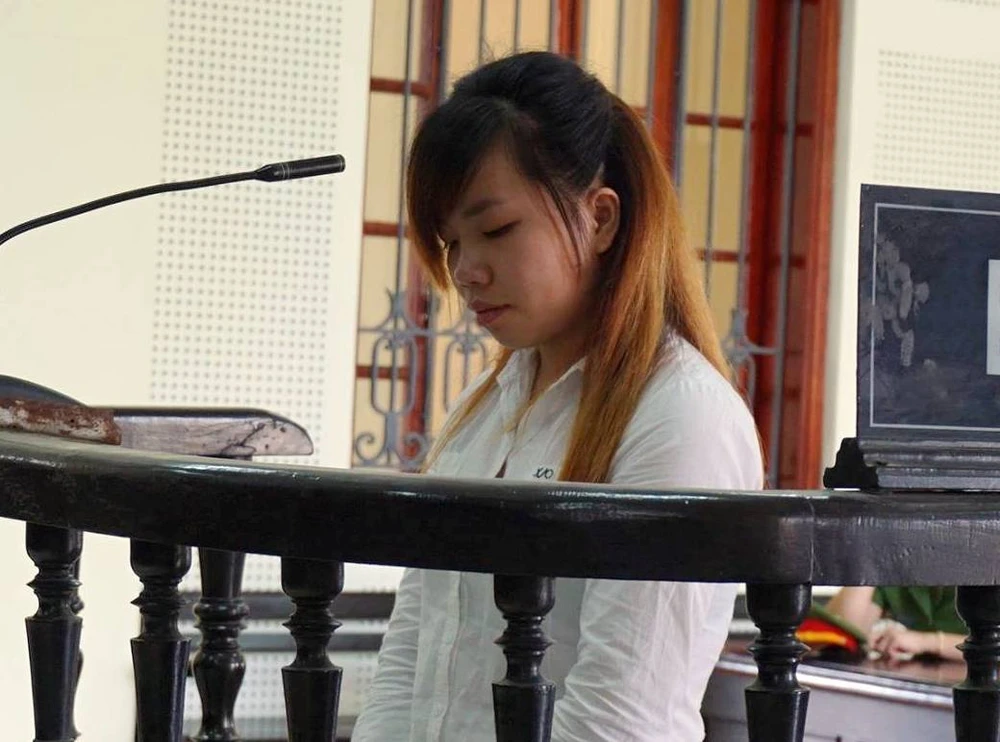 Kiều nữ đồng ý bán mình qua Trung Quốc lấy 80 triệu ảnh 1