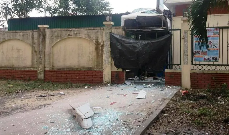 Nổ lớn lúc nửa đêm, cây ATM bị phá hủy ảnh 1