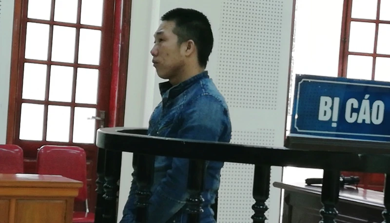 Thanh niên lãnh án tử ôm vợ bầu khóc nức nở