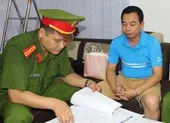 Hoàn tất khám xét nơi ở của một cán bộ Ban Dân tộc Nghệ An ảnh 3 Khởi tố 1 cán bộ Ban dân tộc Nghệ An tham ô tài sản