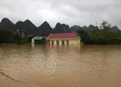 37 xã miền Trung chìm trong lũ, 11 người chết và mất tích, 