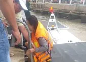 Thấy 1 phụ nữ lao xuống sông trong đêm rét, không ai dám cứu ảnh 3 Cứu kịp thời 1 cô gái nhảy sông Đà Rằng tự tử