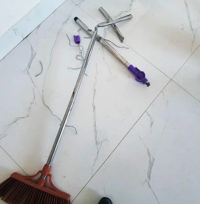 Dụng cụ Huyền khai bạo hành cháu.