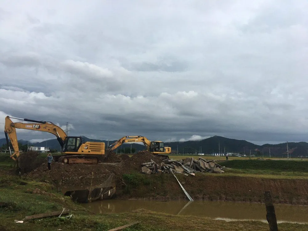 Hiện công tác đóng đường cắt qua Khu công nghiệp WHA đã hoàn thành. Hiện công tác đóng đường cắt qua Khu công nghiệp WHA đã hoàn thành.