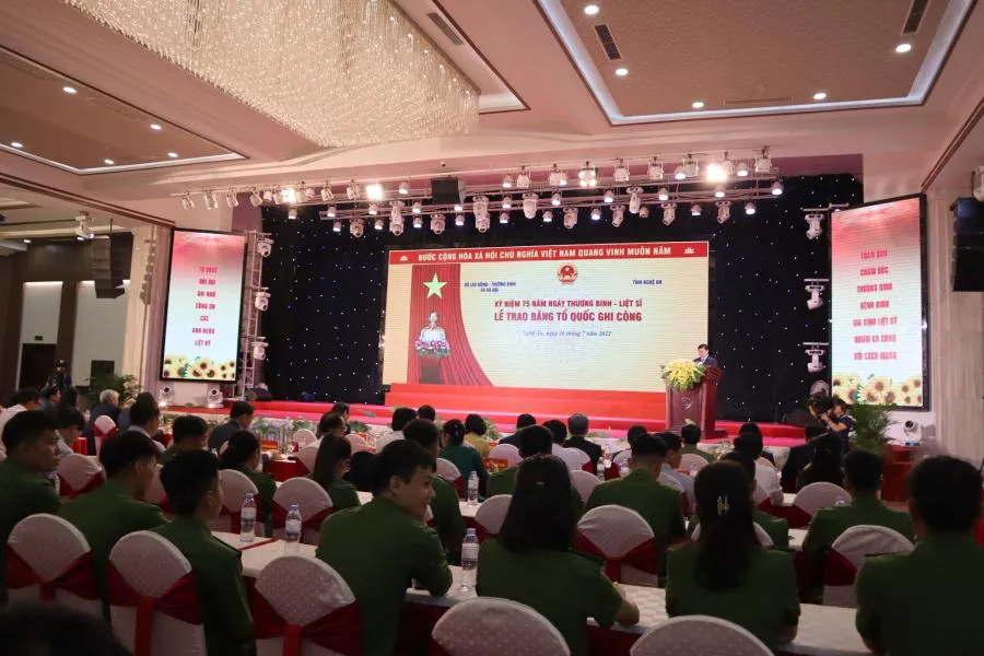 Ông Thái Thanh Quý, Bí Thư Tỉnh ủy Nghệ An, phát biểu tại buổi lễ. Ảnh: ĐL