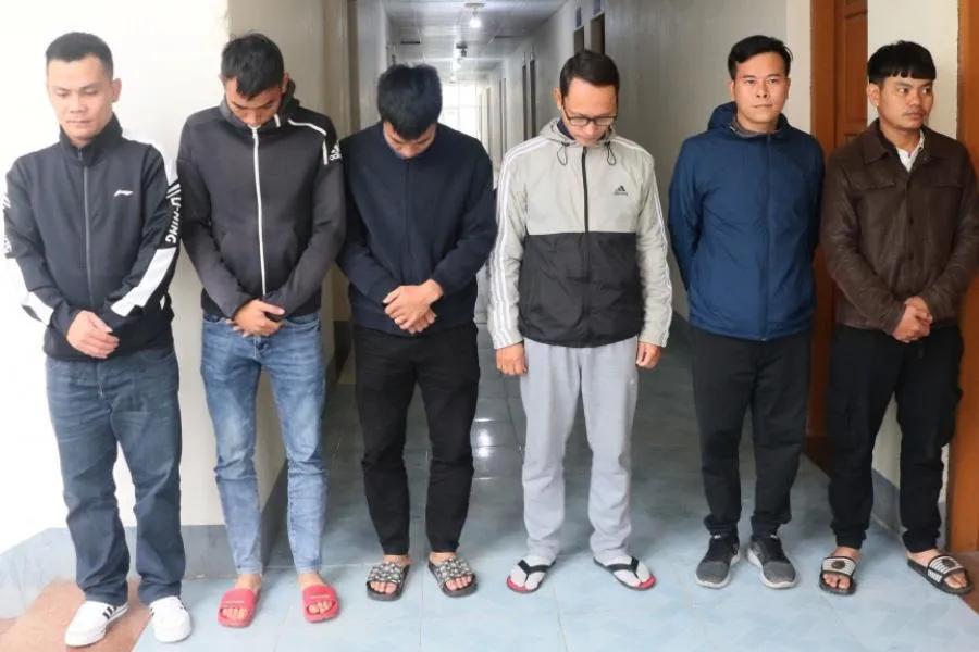 Sáu bị can tại cơ quan công an. Ảnh: CA Sáu bị can tại cơ quan công an. Ảnh: CA