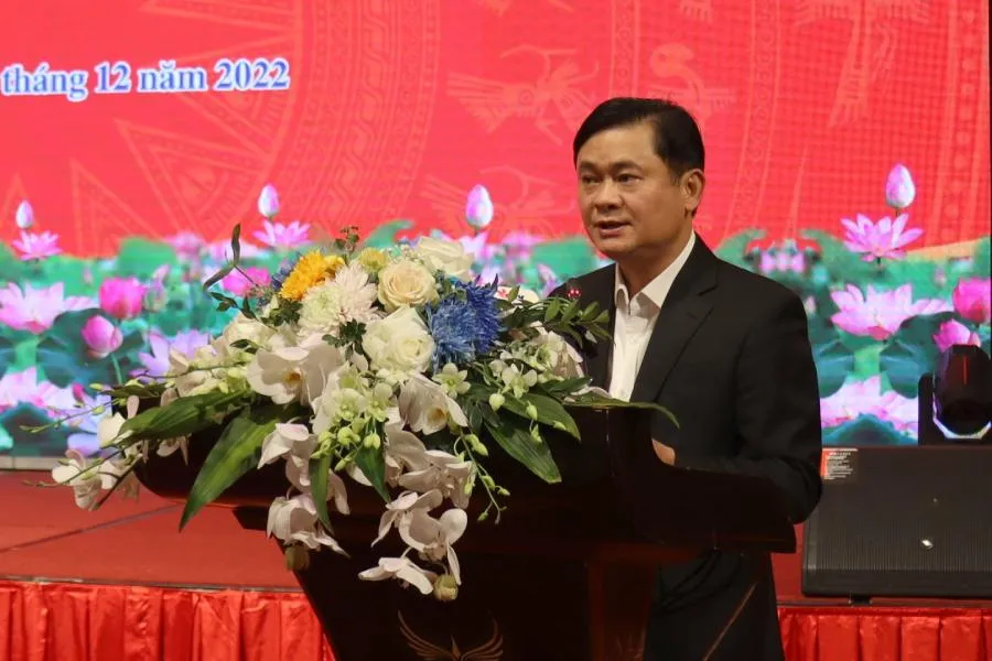 Ông Thái Thanh Quý- Ủy viên Trung ương Đảng- Bí thư Tỉnh ủy Nghệ An phát biểu tại buổi tọa đàm.