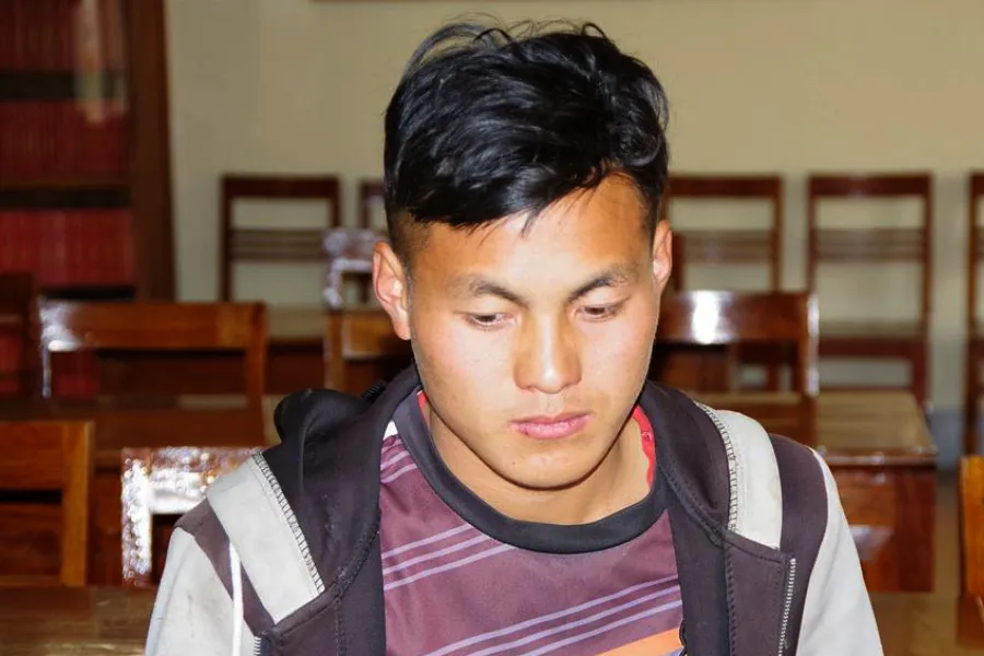 Xồng Tồng Xò tại cơ quan điều tra.