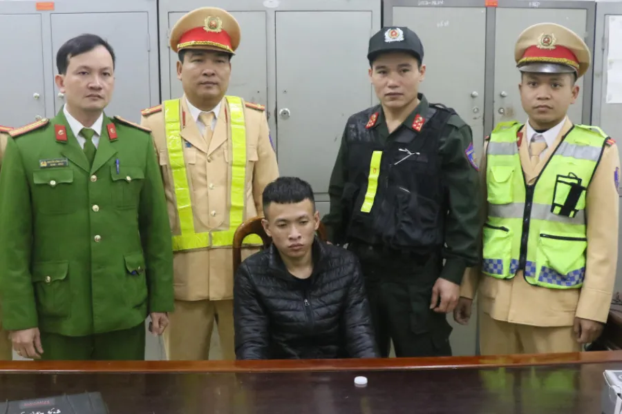 Đặng Tuấn Đạt lúc bị bắt giữ. Ảnh: CA Đặng Tuấn Đạt lúc bị bắt giữ. Ảnh: CA