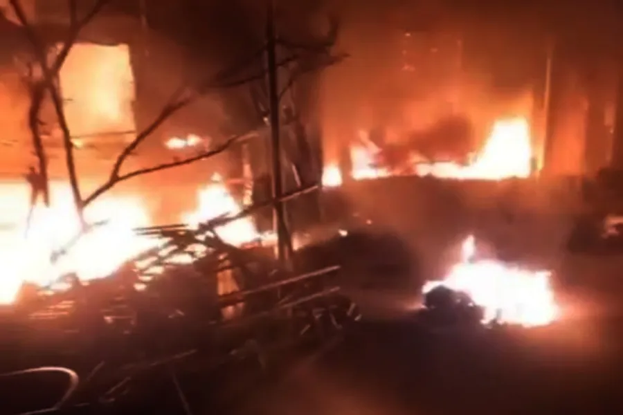 Hiện trường vụ cháy tại gia đình ông Nguyễn Doãn Sơn. Hiện trường vụ cháy tại gia đình ông Nguyễn Doãn Sơn.