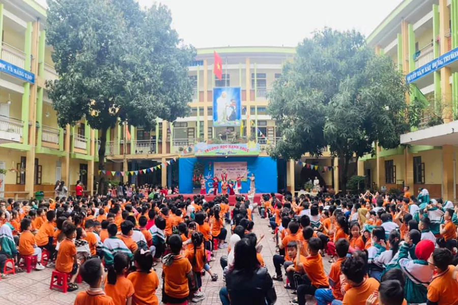 Trường Tiểu học Hồng Sơn, TP Vinh, Nghệ An. Trường Tiểu học Hồng Sơn, TP Vinh, Nghệ An.