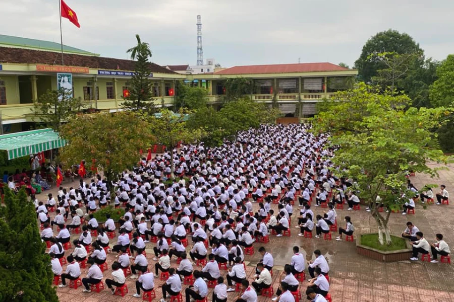 Học sinh Trường THCS Đội Cung.