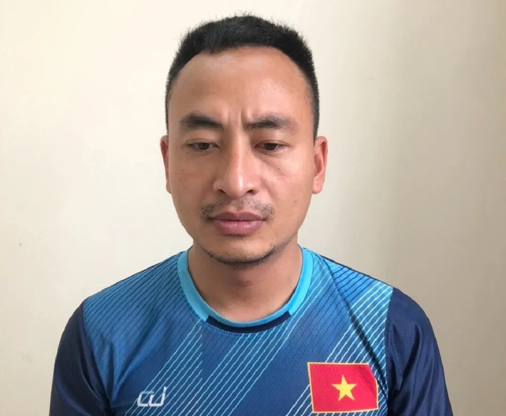 Khởi tố 2 kẻ tháo cửa nhà người dân để đòi 150 triệu đồng ảnh 1