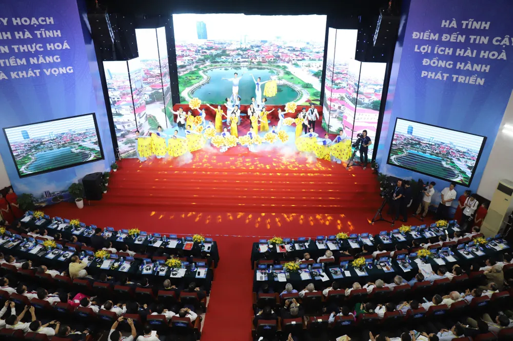 Chương trình văn nghệ chào mừng Hội nghị.