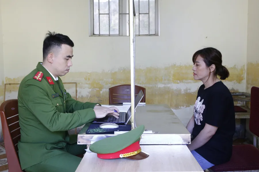 môi giới bán gấu chó