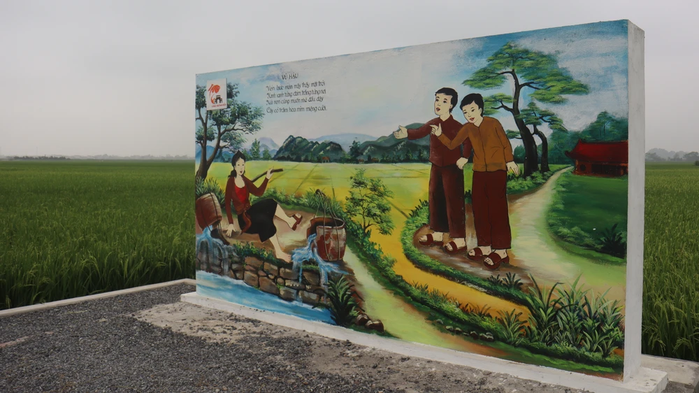 Hình ảnh xây dựng thu hút khách du lịch trên cánh đồng xã Quỳnh Đôi, quê hương 'Bà Chúa thơ Nôm' Hồ Xuân Hương. Nghệ An chưa chấp nhận tên xã Đôi Hậu, huyện Quỳnh Lưu vận động dân giữ tên Quỳnh Đôi
