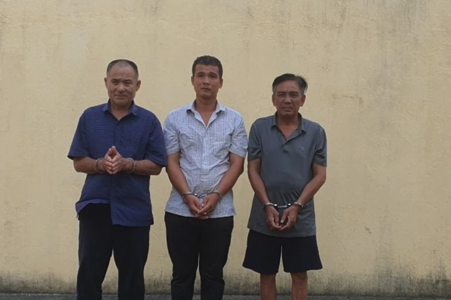 Trần Văn Thân, Trần Văn Thanh và Trương Đắc Thao bị bắt giữ. trom-sat-cao-toc.jpg