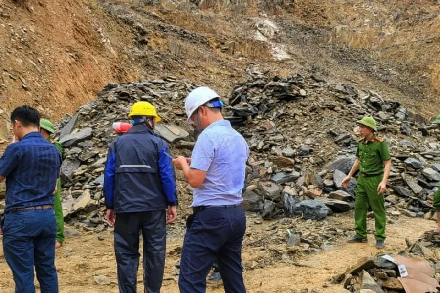 ha-tinh-sat-lo-dat (2).jpg