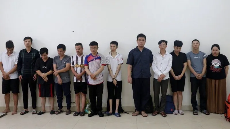 Cơ quan CSĐT Công an tỉnh Hà Tĩnh đã khởi tố vụ án, khởi tố 12 người về tội truyền bá văn hoá phẩm đồi trụy.