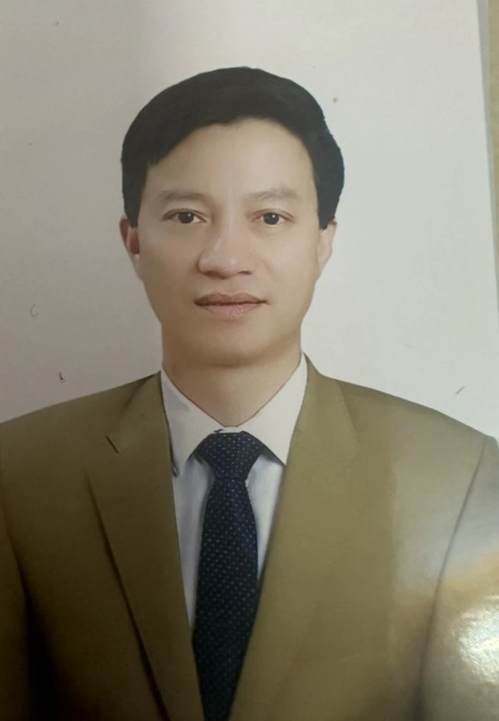 Ông Nguyễn Đức Lâm. Vụ tạm giam chủ tịch thị xã Cửa Lò: Khởi tố thêm 3 bị can tội đưa hối lộ