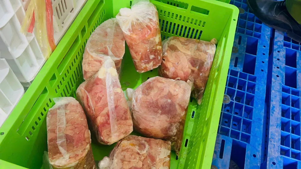 Thực phẩm không rõ nguồn gốc xứ. thit-heo.jpg
