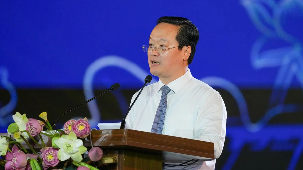 Ông Nguyễn Đức Trung, Bí thư Tỉnh ủy Nghệ An phát biểu tại buổi lễ.