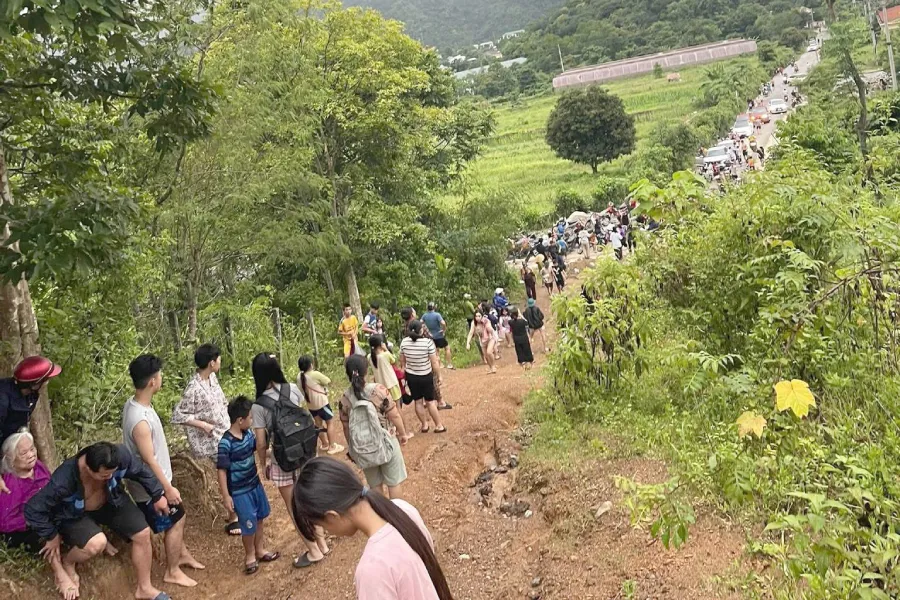 Tin đồn thất thiệt vỡ đập thủy điện Bản Vẽ khiến dân bỏ nhà chạy lên núi