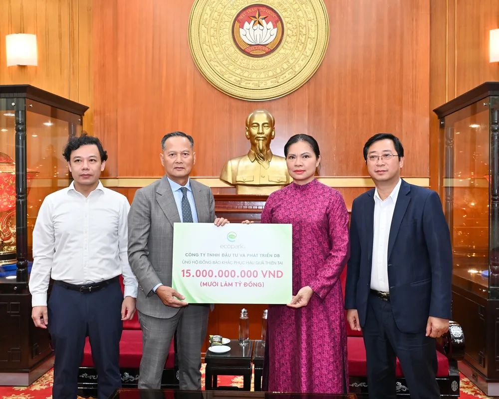 Ecopark ủng hộ 15 tỉ đồng.jpg