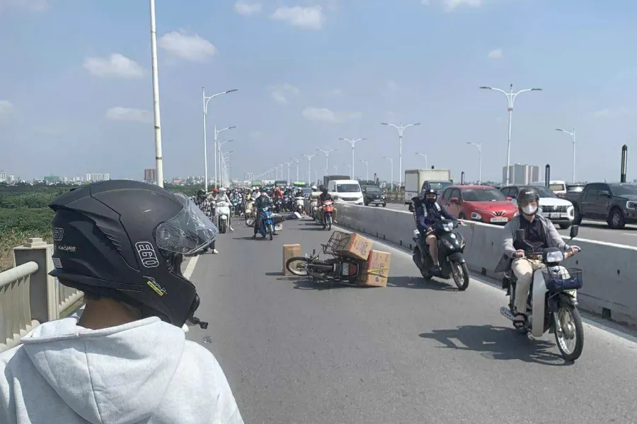 tung tin thất thiệt (2).jpg