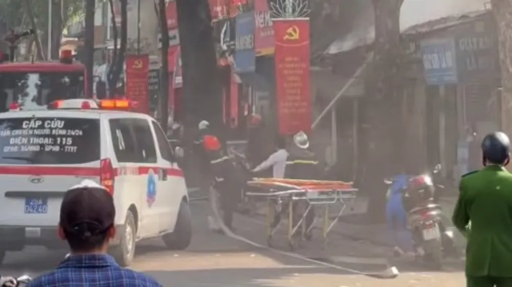 Cháy lớn bên phố Lò Đúc (2).jpg