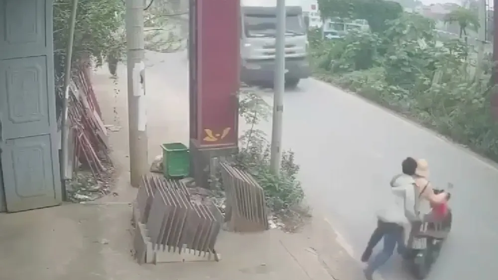 day-CSGT-vao-dau-xe-tai (1).jpg