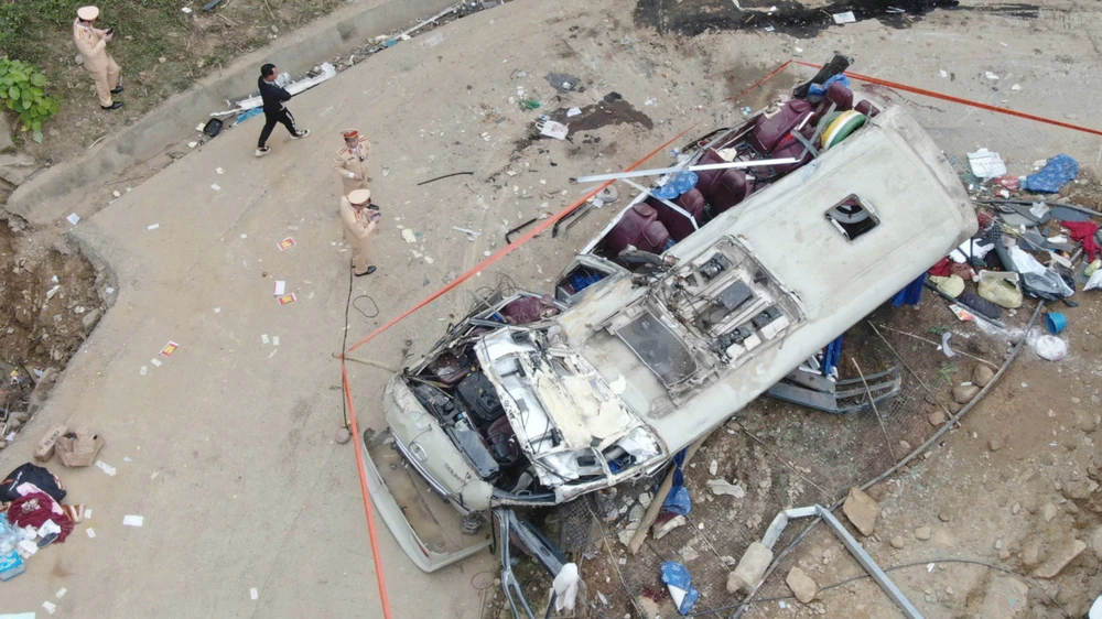 lat-xe-lao-cai (2).jpg