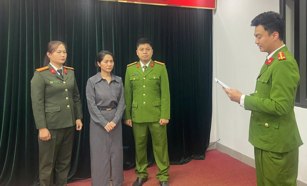 Về đây bốn cánh chim trời.jpg