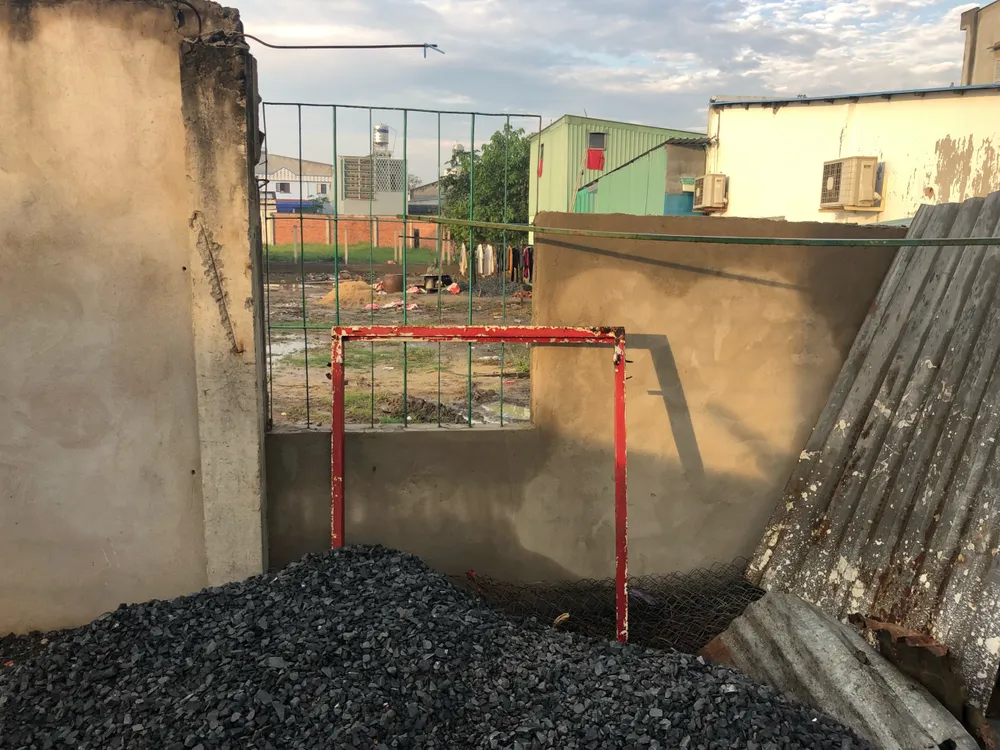 Thi hành án vẫn rối vụ 'cãi lệnh tòa chặn lối đi cả xóm' ảnh 1 Thi hành án vẫn rối vụ 'cãi lệnh tòa chặn lối đi cả xóm' ảnh 1