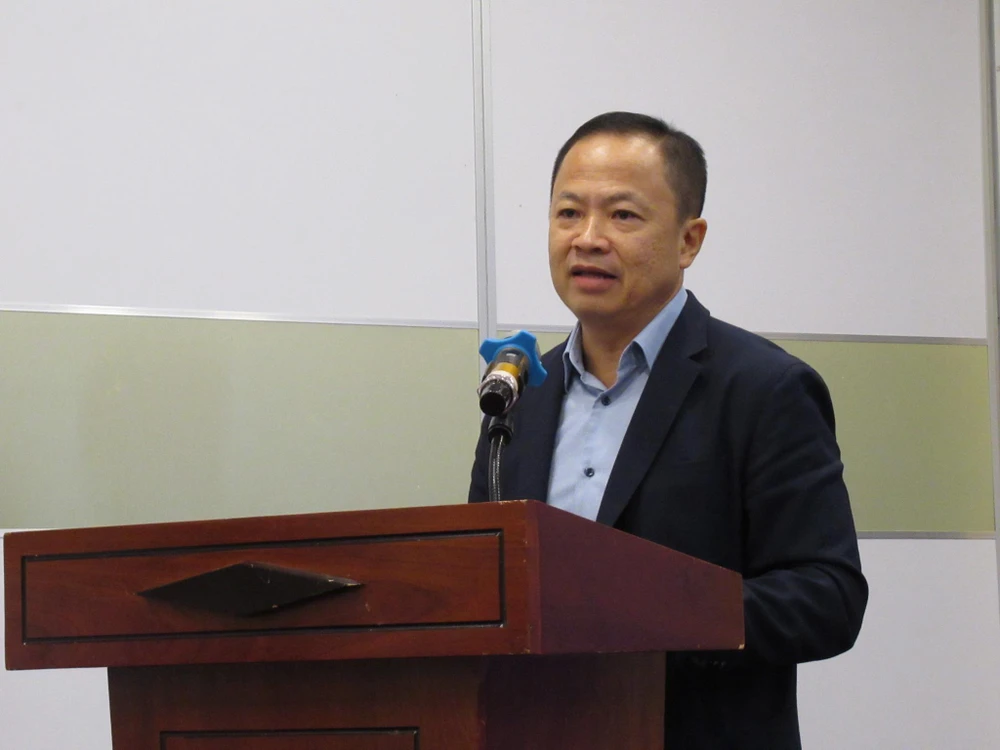 Luật sư Nguyễn Hữu Thế Trạch tại hội thảo. Ảnh: YC