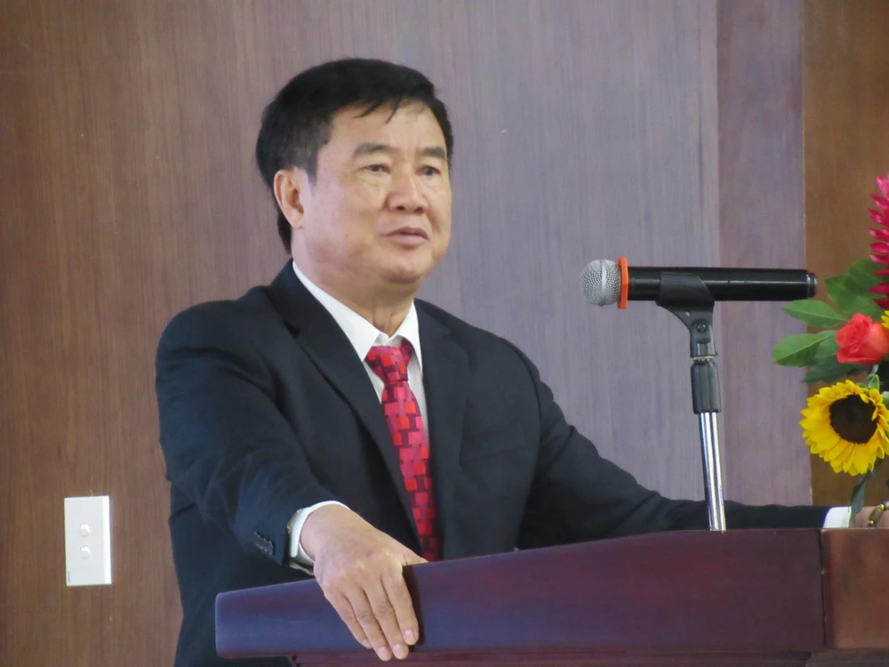 Ông Huỳnh Văn Hạnh (Giám đốc Sở tư pháp TP.HCM) phát biểu tại hội thảo. Ảnh: YC